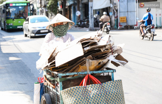 chum anh nguoi dan lao dong o sai gon vat lon duoi nang nong oi buc de muu sinh