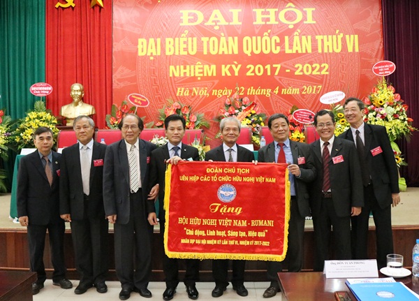 dai hoi dai bieu toan quoc hoi huu nghi viet nam rumani lan vi 55 thanh vien duoc bau vao ban chap hanh