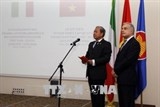 thu tuong giuseppe conte cong dong italia may man khi duoc song tai viet nam xinh dep