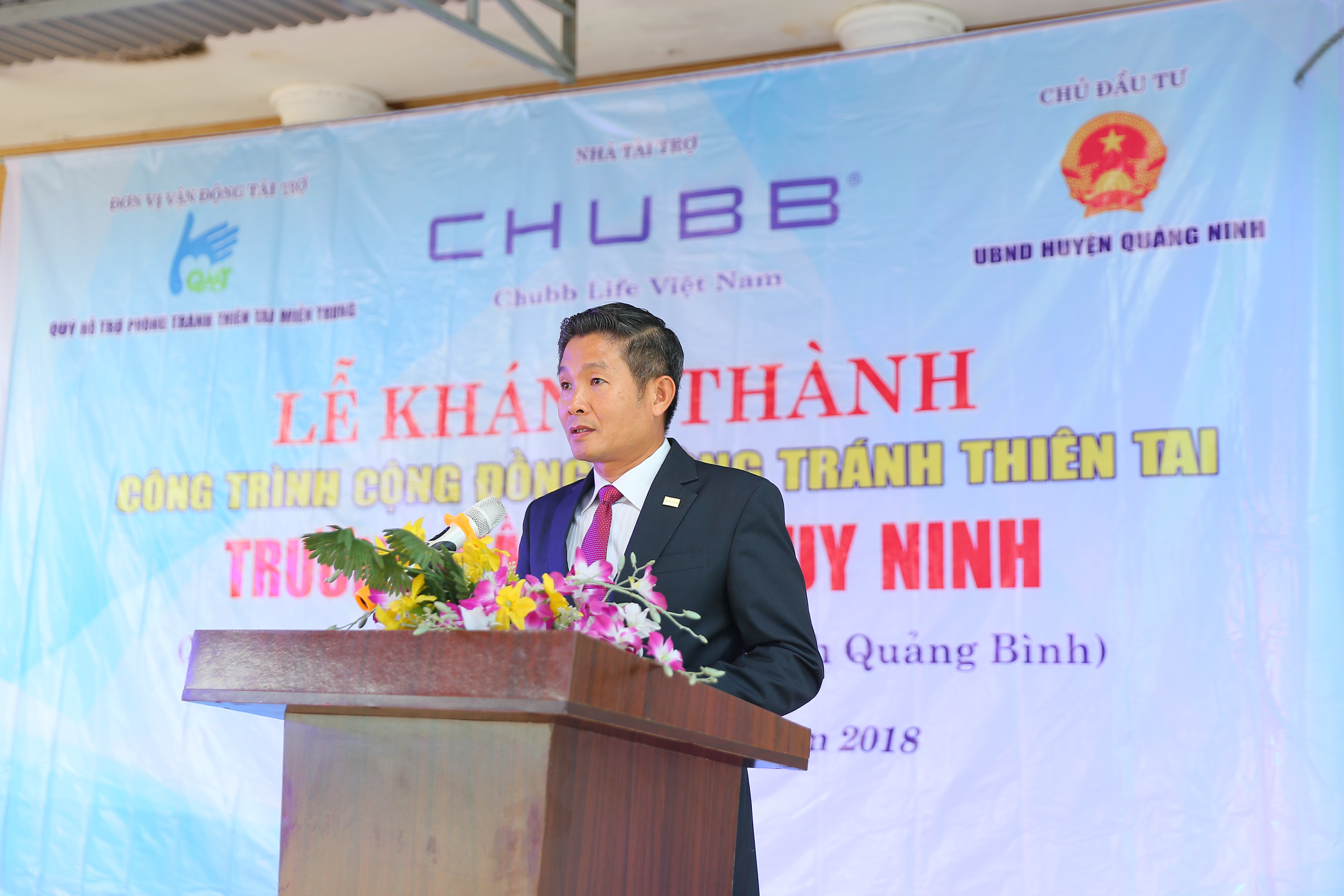chubb life va chubb charitable foundation international trao tang truong hoc moi o quang binh