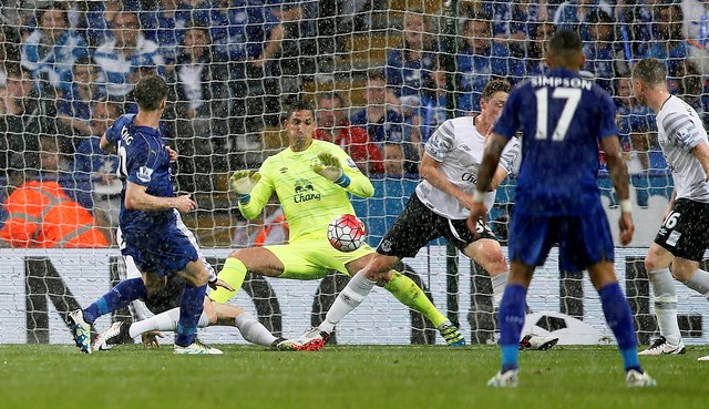 leicester tung bung nhan cup vo dich
