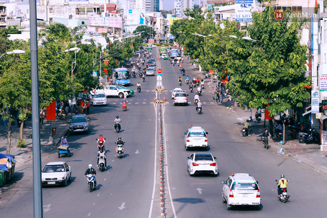 co nhung ngay nhu the sai gon khong coi xe khoi bui va khong un tac luc 5 gio chieu