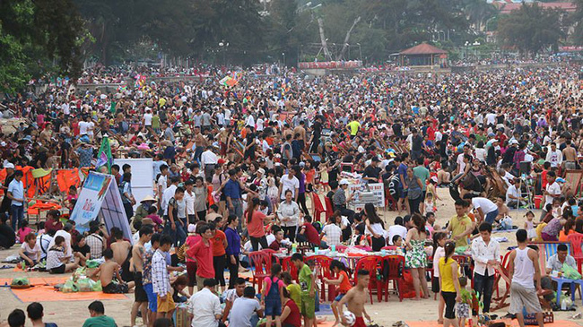 nhin lai nhung hinh anh gay choang ve ky nghi le 304 15
