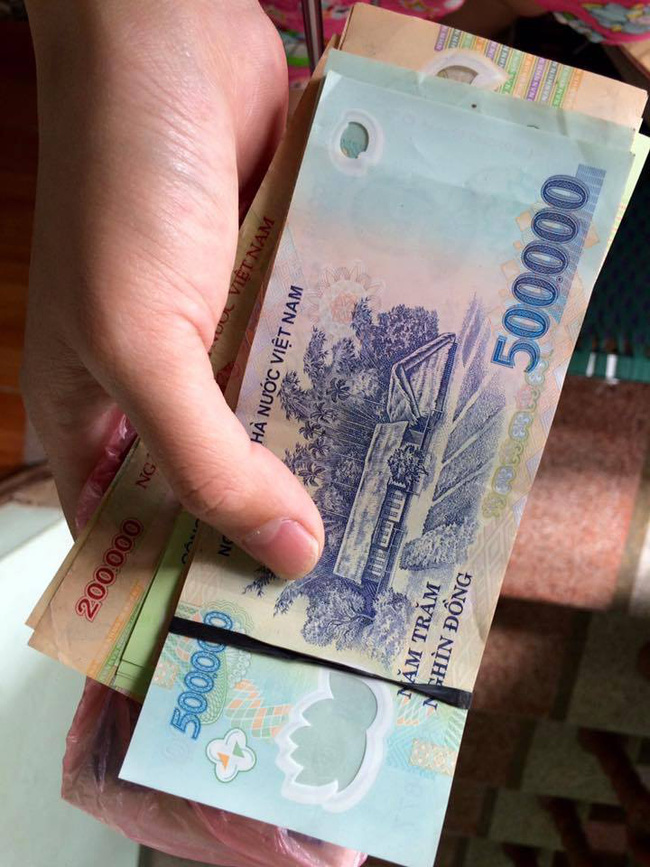 mat troi co gai don dong gach cu trong nha va ngo ngang phat hien ra quy den cua bo
