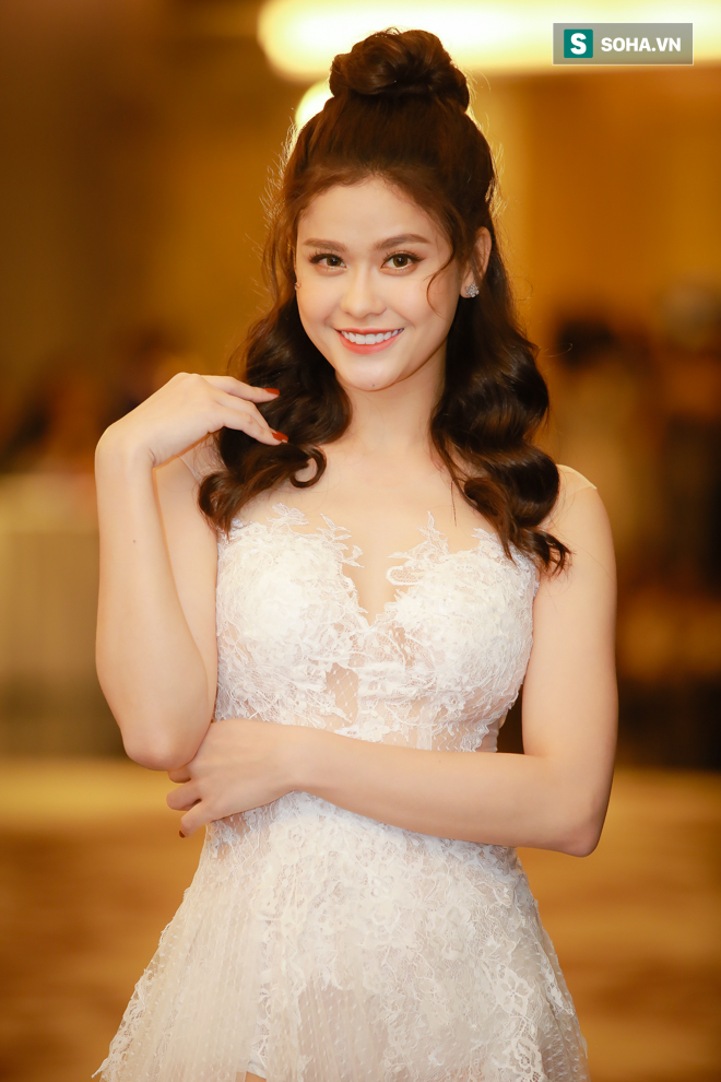 truong quynh anh khoe voc dang goi cam voi dam ren