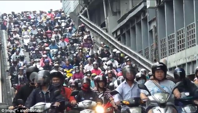 bo anh hai huoc ve khoanh khac mon moi cho doi va xep hang tren khap the gioi