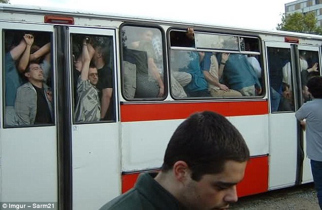 bo anh hai huoc ve khoanh khac mon moi cho doi va xep hang tren khap the gioi