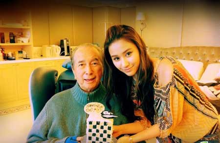co con gai xinh dep va sang chanh cua ong vua song bac macau
