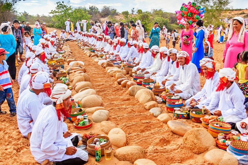 khong khi tet ramuwan 2017 ron rang cua dong bao cham o ninh thuan