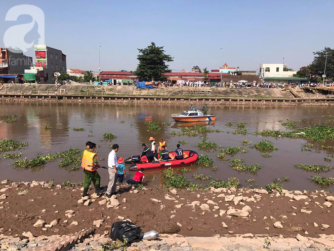 ninh binh tim thay thi the nan nhan bi o to khach dam vang xuong song sau mot ngay mat tich