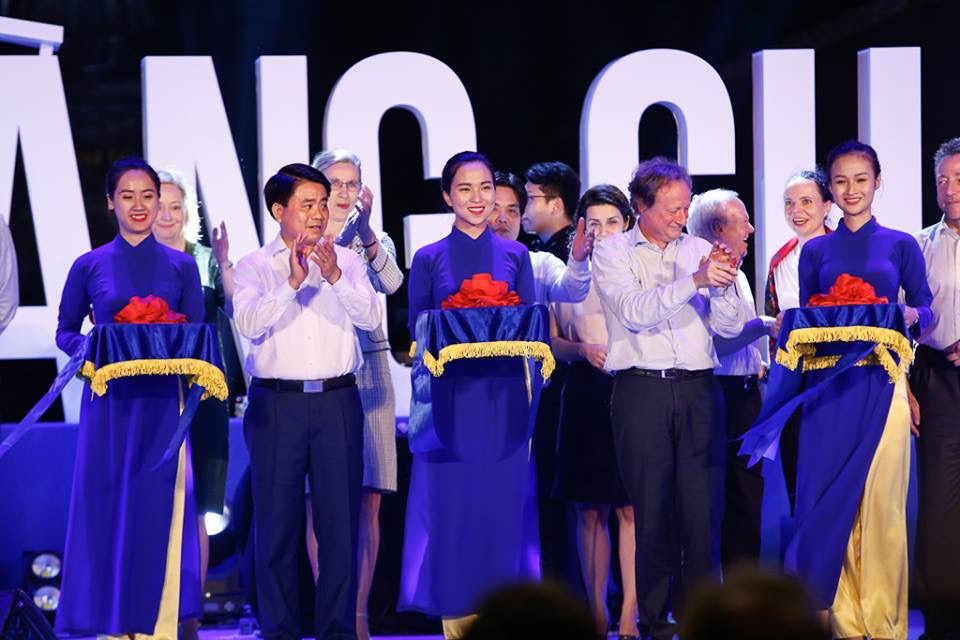 kham pha chau au quyen ru ngay giua long ha noi