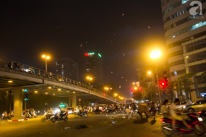 bau troi xam xit kem gio manh ha noi don mua dong lon sau nhung ngay nang nong