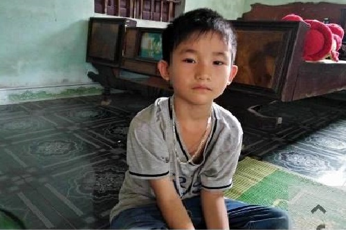 nghe an xe long voi tam nguyen nhuong su song cho con trai mac benh hiem ngheo cua goa phu bi benh tim