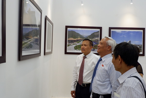 trien lam anh xa ma gan nhan ky niem 100 nam quoc khanh azerbaijan