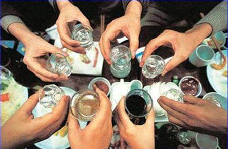 tieu thu ruou bia doanh nghiep noi thap co quan quan ly nha nuoc noi cao