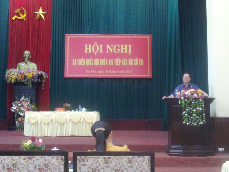 chu tich lien hiep cac to chuc huu nghi vn tiep xuc cu tri phu tho