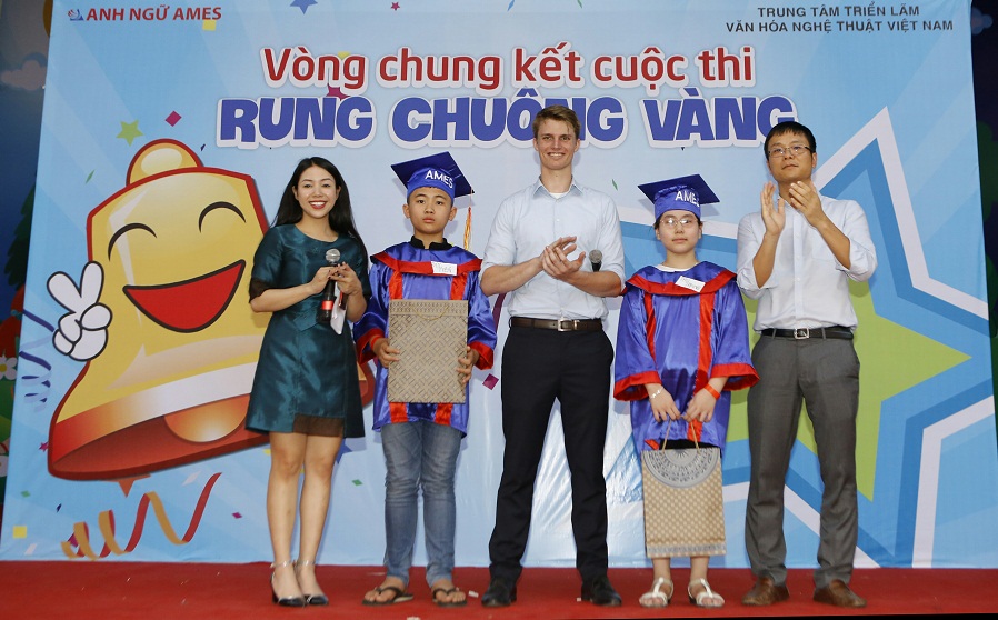rung chuong vang san choi bo ich cho thieu nhi dip 16