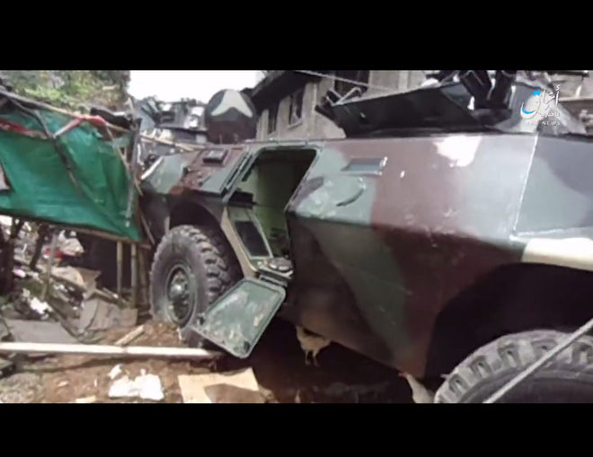 al masdar is tung video tan cong xe boc thep sat hai binh si chinh phu philippines