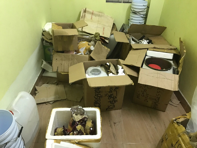 ben trong xuong san xuat dieu che ma tuy va thuoc lac lon nhat nuoc o sai gon