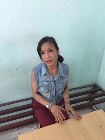 ha noi thay co gai chay sh bi nga doi nam nu gia vo giup do de cuop dien thoai