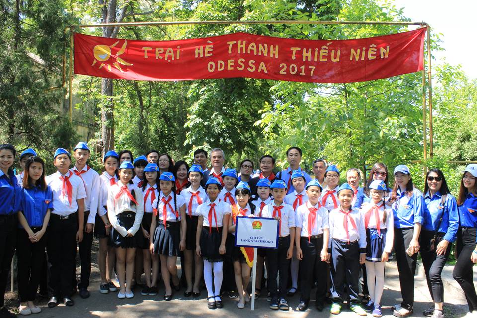 duy tri tieng viet cho con em kieu bao tai ukraina