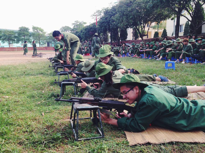 mua he nam ay chung ta cung song cung choi khoang thoi gian dang nho nhat cua sinh vien chinh la khoa hoc quan su