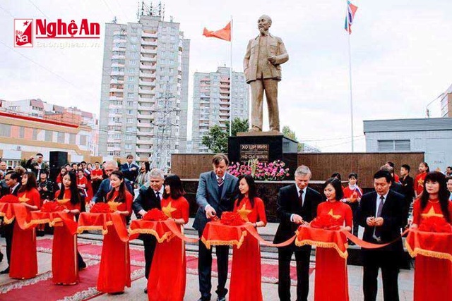 khanh thanh tuong dai chu tich ho chi minh tai que huong lenin
