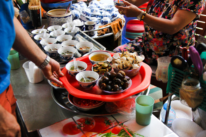 quan oc dac biet o ha noi suot 20 nam chu va nhan vien khong noi voi khach mot loi