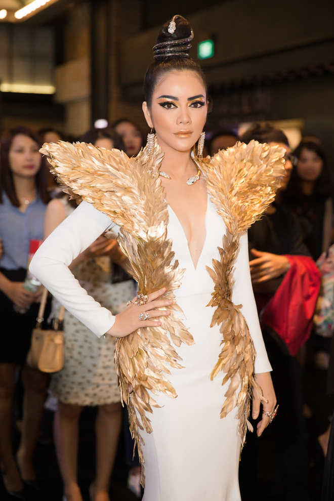 ly nha ky goi cam long lay nhu nu hoang