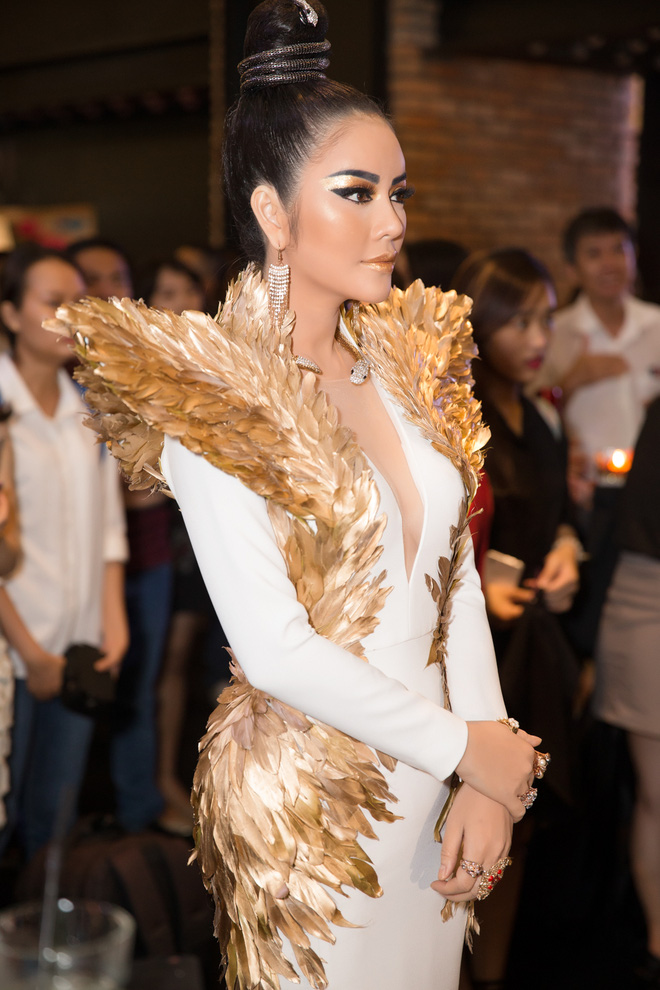 ly nha ky goi cam long lay nhu nu hoang