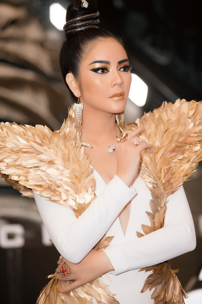ly nha ky goi cam long lay nhu nu hoang