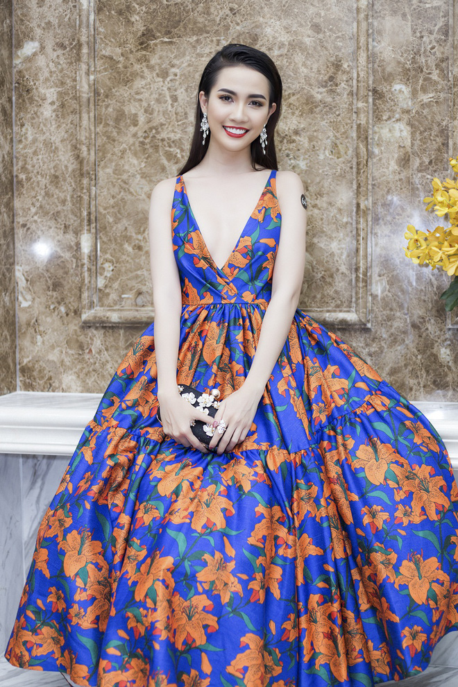 phan thi mo mac dam goi cam thu hut su chu y