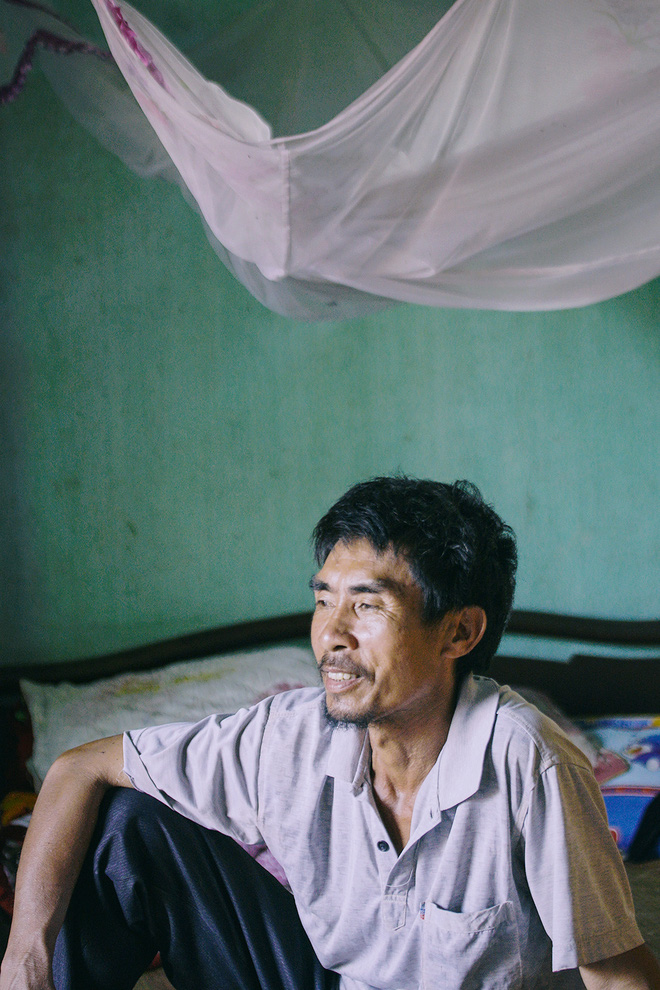 gong minh nuoi 2 dua con bai nao va me gia benh tat nhung doi vo chong nay chua mot lan muon bo cuoc