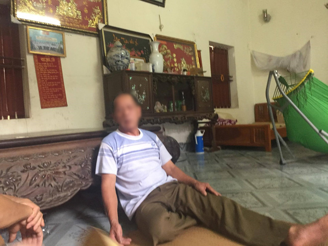 ong noi bang hoang ke lai giay phut thay chau trai 33 ngay tuoi tu vong trong chau nuoc