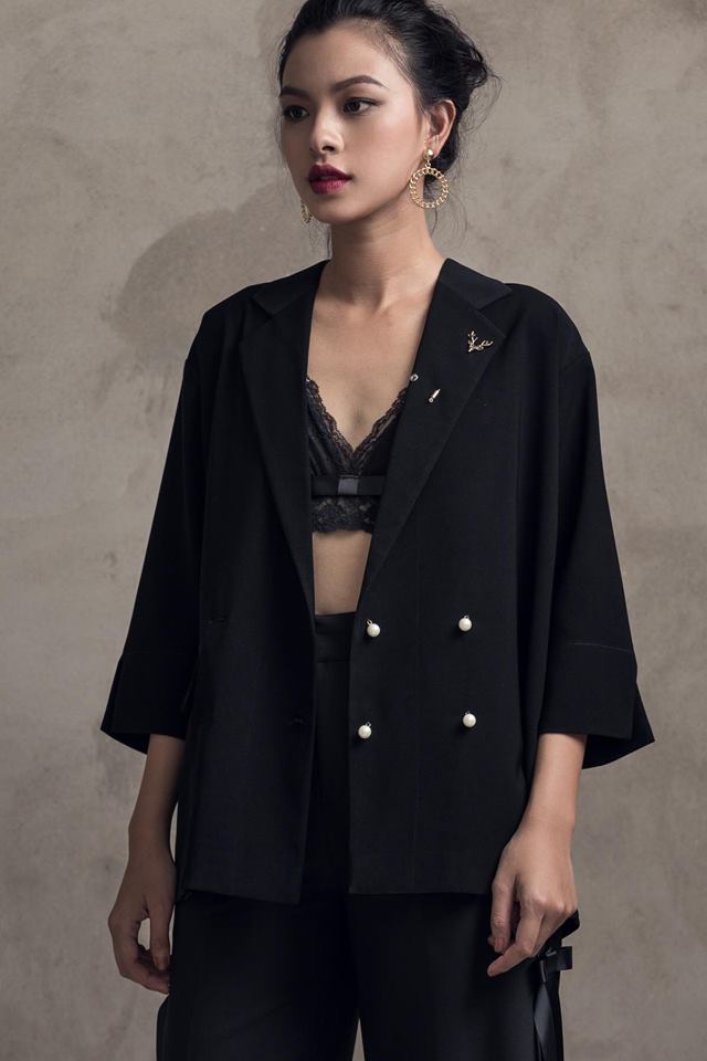 nhan sac co gai khien 3 huan luyen vien the face cai nhau de gianh giat