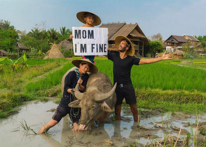 con trai nha nguoi ta di du lich vong quanh the gioi van deu dan gui anh ve cho me yen tam