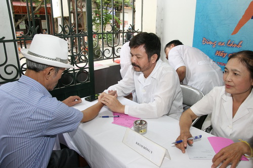 luu y khi dung thuoc bo cho nguoi cao tuoi