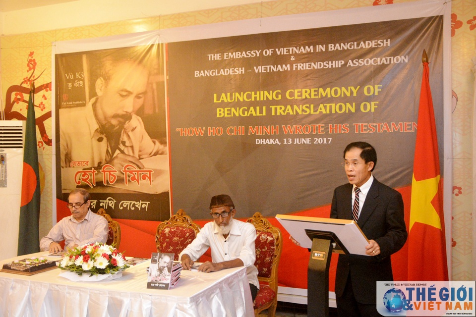 bac ho viet di chuc cuon sach dau tien ve chu tich ho chi minh duoc dich sang tieng bengali