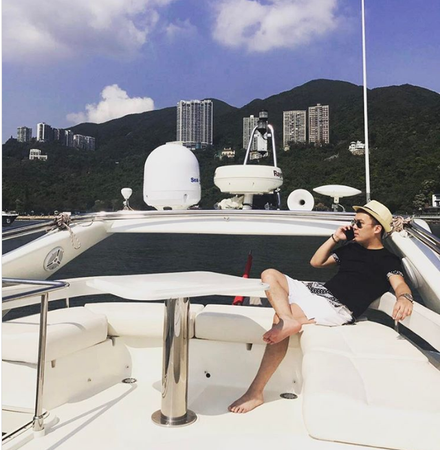 khong can di dau xa cac thieu gia tieu thu hong kong cung song xa hoa khong kem gi con nha giau phuong tay