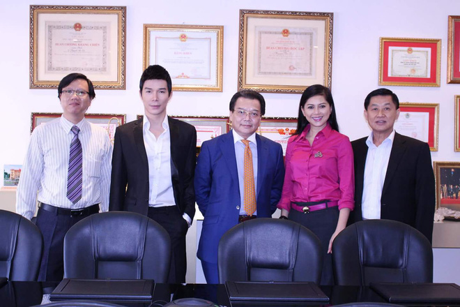 dieu chua tiet lo ve gia the cua ca si nathan lee