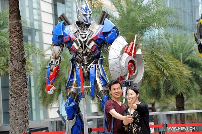 thai lan ket hop de n chu a va sieu anh hu ng de hut khach du lich