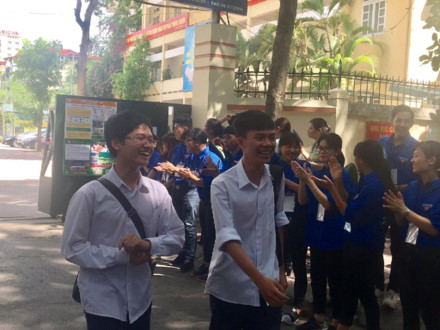 long trac an va su thau cam vao de thi mon ngu van