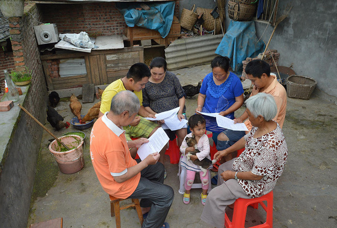 biet con gai chang con song duoc bao lau ong bo tre nuot nuoc mat tu tay dao mo cho con dan thich nghi