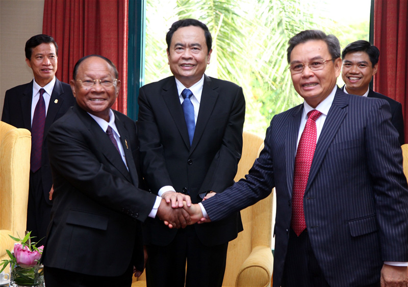 tich cuc pho bien rong rai noi dung ban ghi nho chuong trinh hop tac giua to chuc mat tran cua viet nam lao campuchia