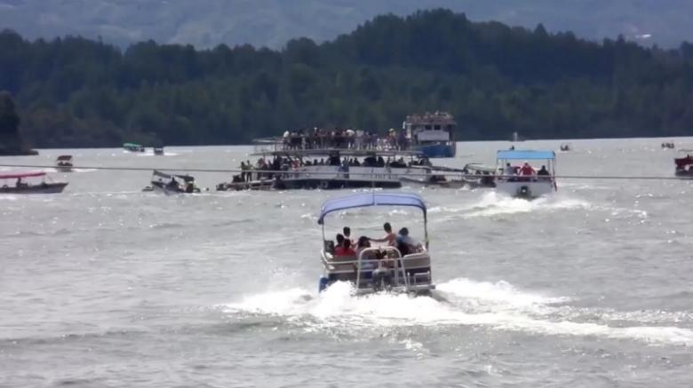dam du thuyen cho 170 khach o columbia 9 nguoi thiet mang