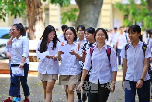 ha noi de xuat tang hoc phi den 40