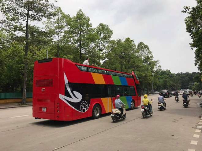 ha noi sap co xe buyt 2 tang mui tran phuc vu khach du lich