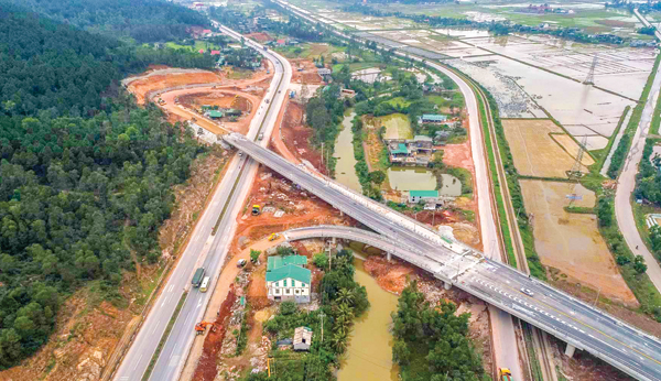 di tim ly do 35 dia phuong ngam quyet toan gpmb du an giao thong