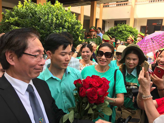 noi niem bac sy hoang cong luong sau khi toa quyet dinh tra ho so