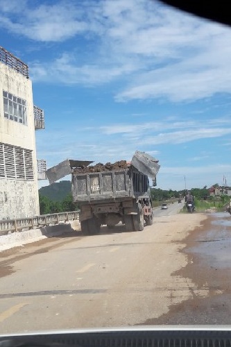 nha may gach tuynel nam thai su dung dat nguyen lieu trai phep va gay o nhiem moi truong